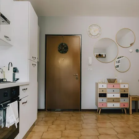 La Serra With Balcony Apartman