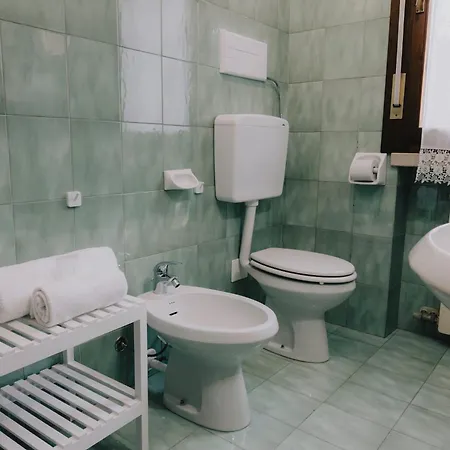 La Serra With Balcony Apartman Verona