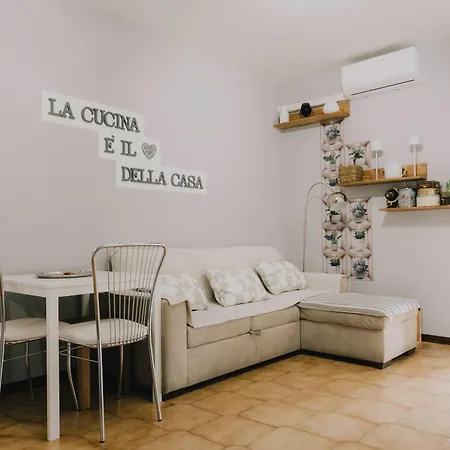 La Serra With Balcony Apartman Verona